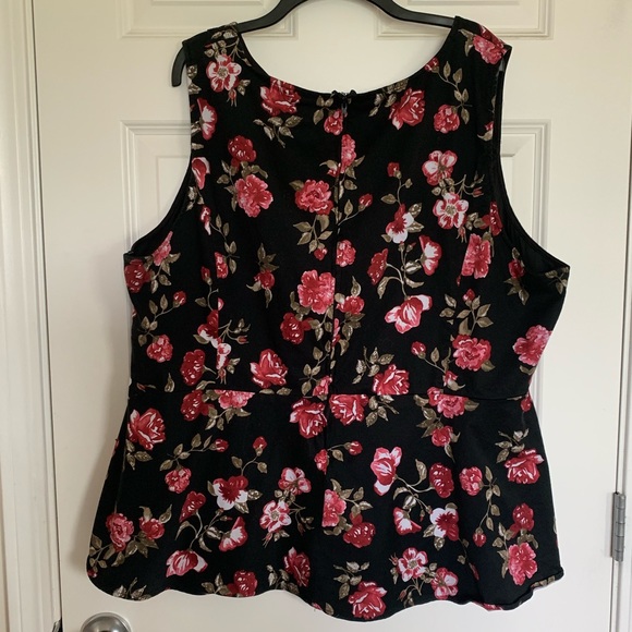 🖤🌹Torrid Black and Rose Peplum Shirt - Picture 2 of 4